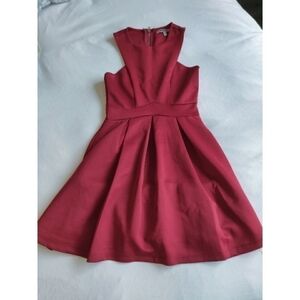 Bailey Blue Festive Dress S in Burgundy